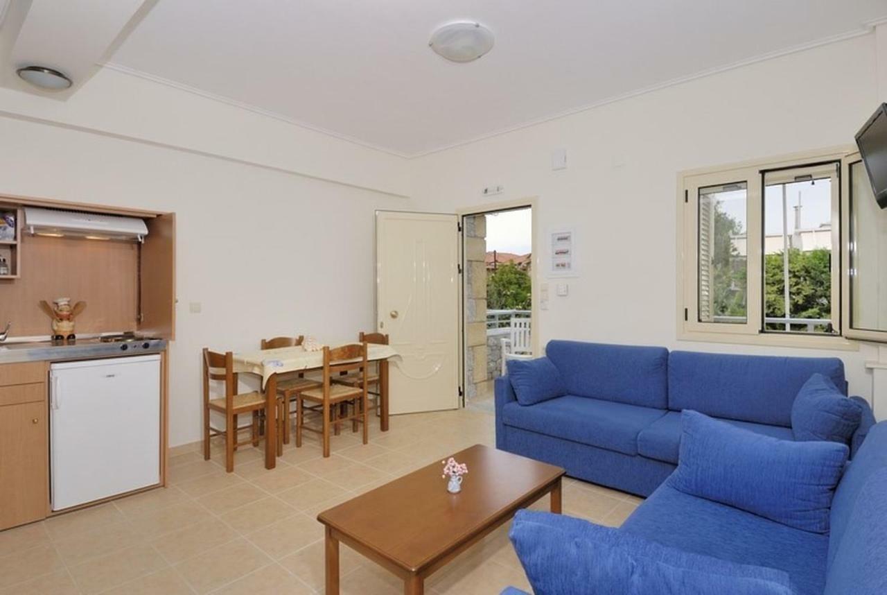 Manoleas Villas - Apartment 2 Stoúpa エクステリア 写真